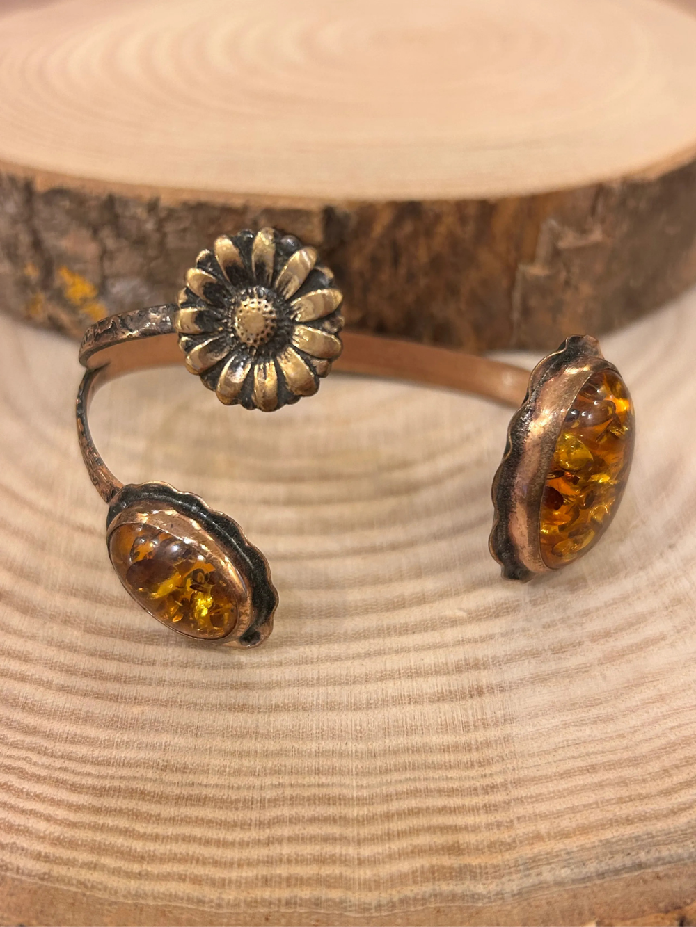 Bracelet manchette en cuivre fait main aspect ambre